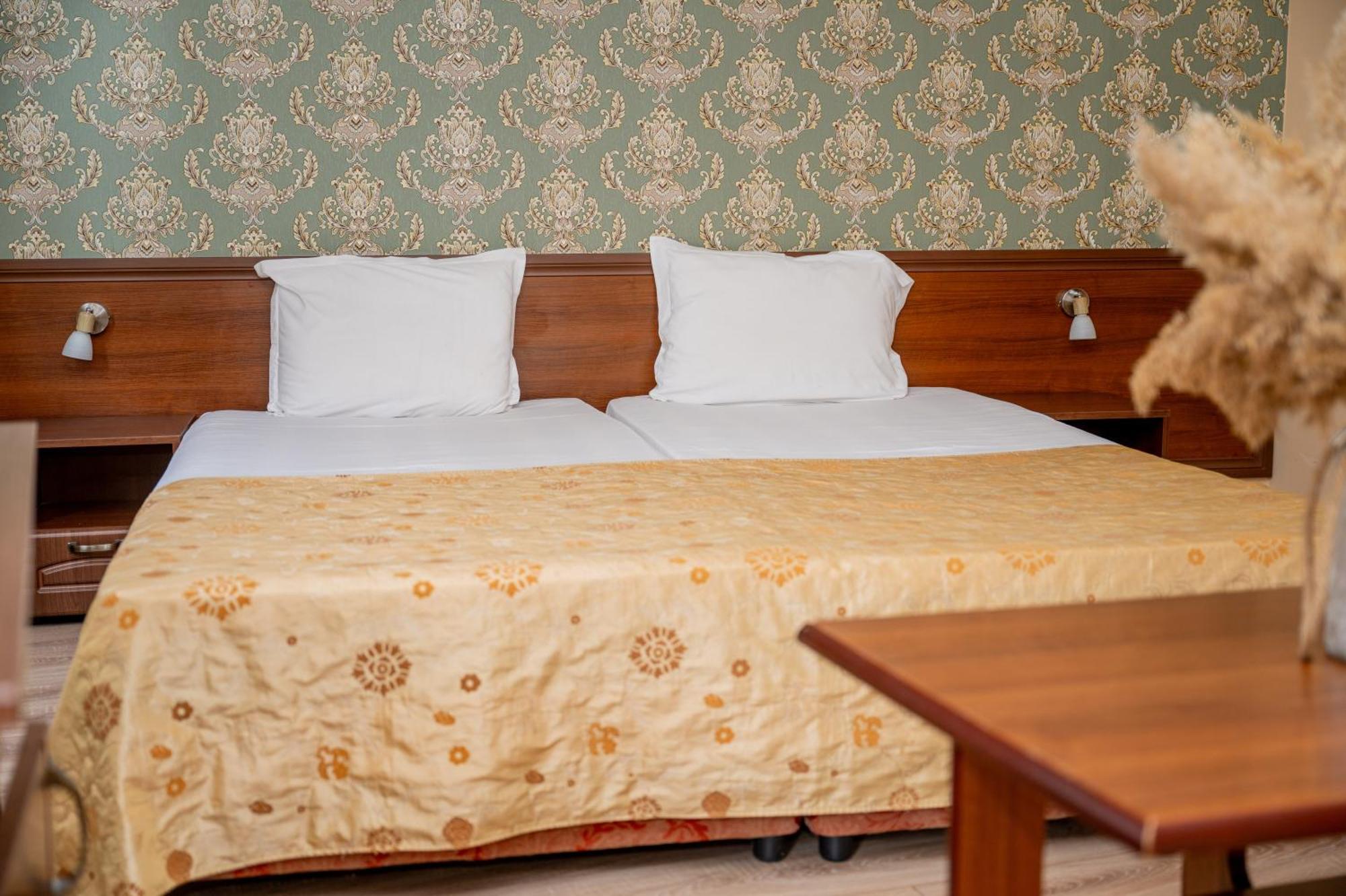 Hotel Lucky 2*